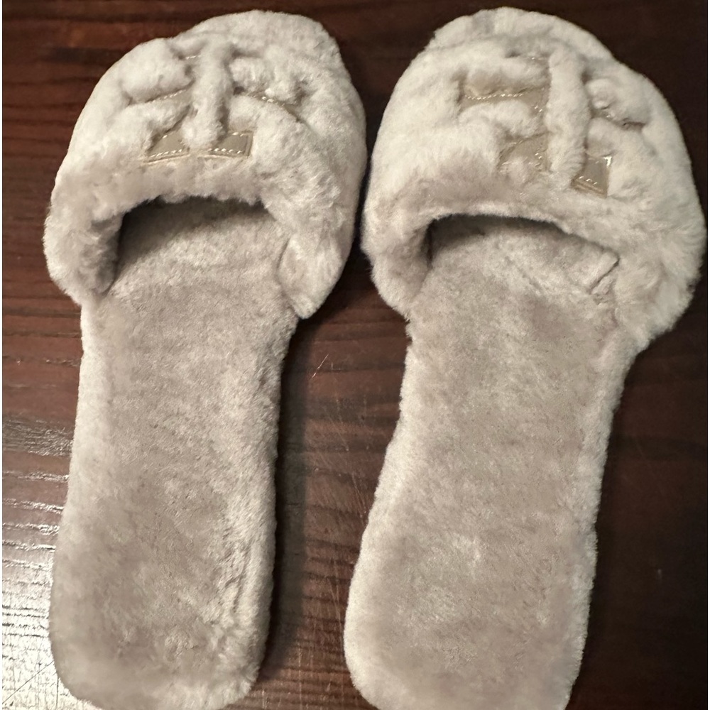 Brand new Tory Burch Shearling Slides. Grey. Size 11
